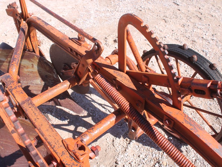 #2041-•-case-2-bottom-plow-image-9