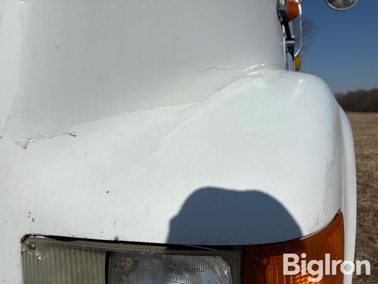 1992-international-7100-image-15