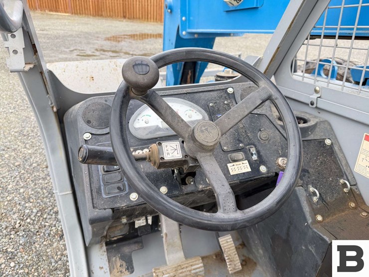 2013-genie-gth844-image-52