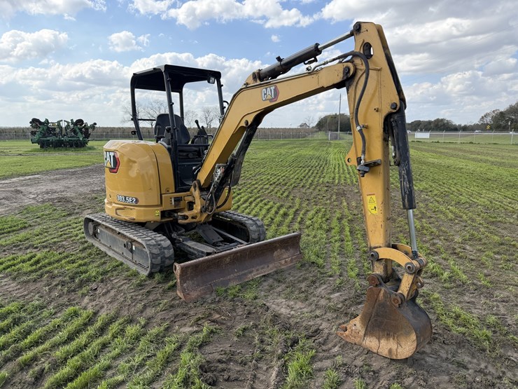 2021-caterpillar-303-image-10