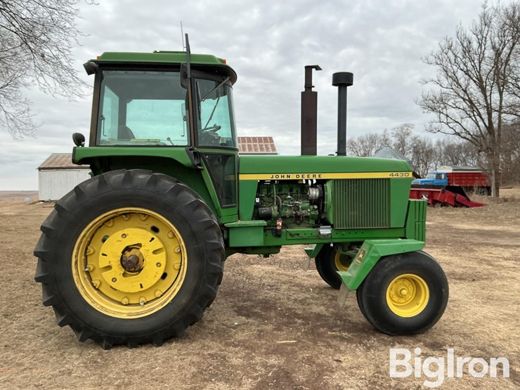 1976-john-deere-4430-image-4
