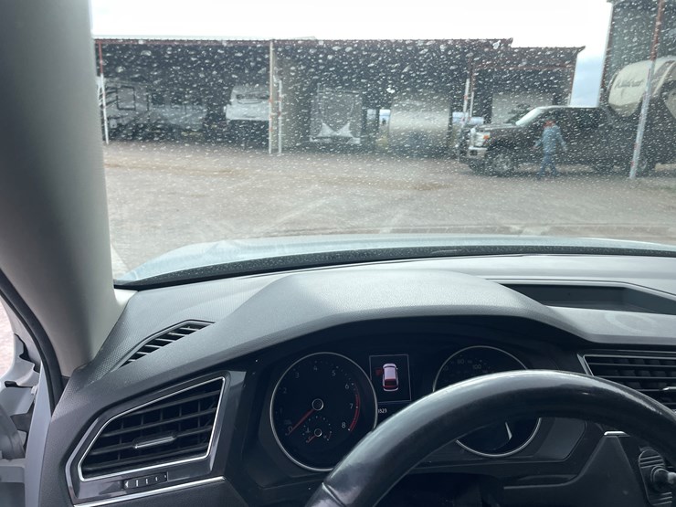 2019-volkswagen-tiguan-se-image-57