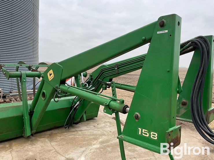 john-deere-158-image-17