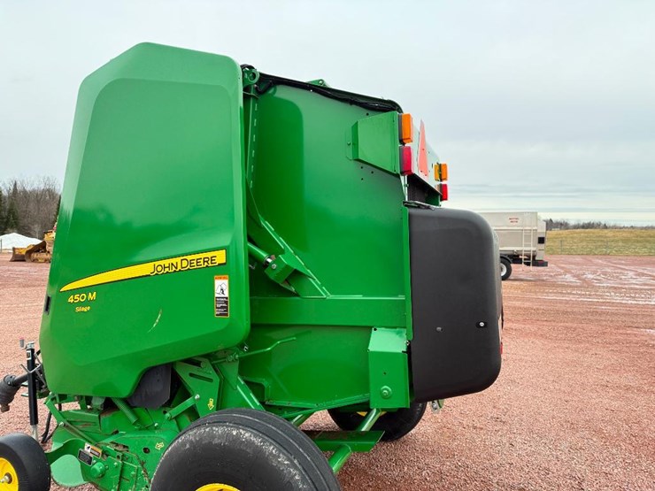2020-john-deere-450m-image-14