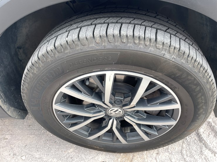 2019-volkswagen-tiguan-se-image-83