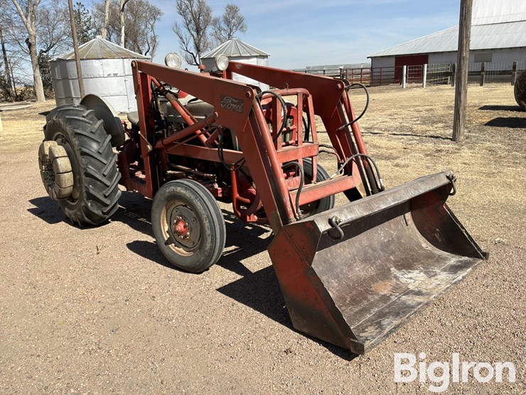 1958-ford-841-image-3