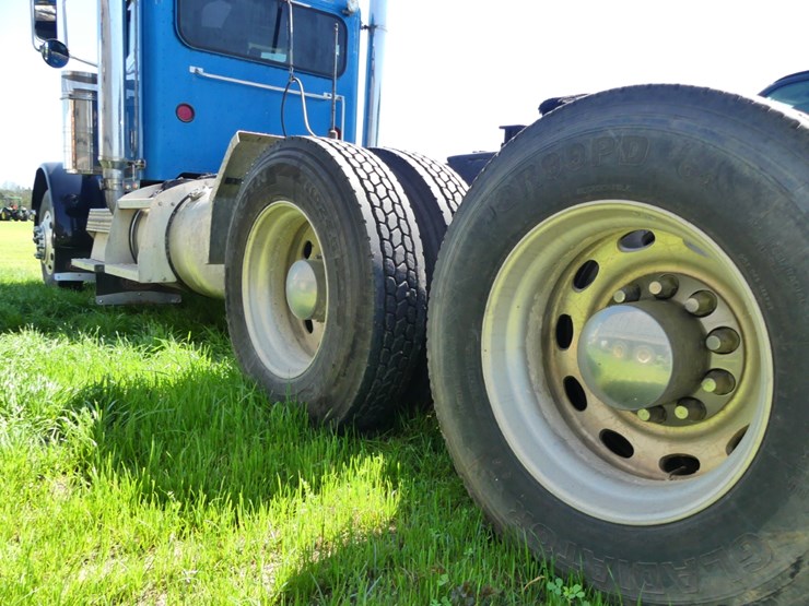 2006-caterpillar-18-image-7