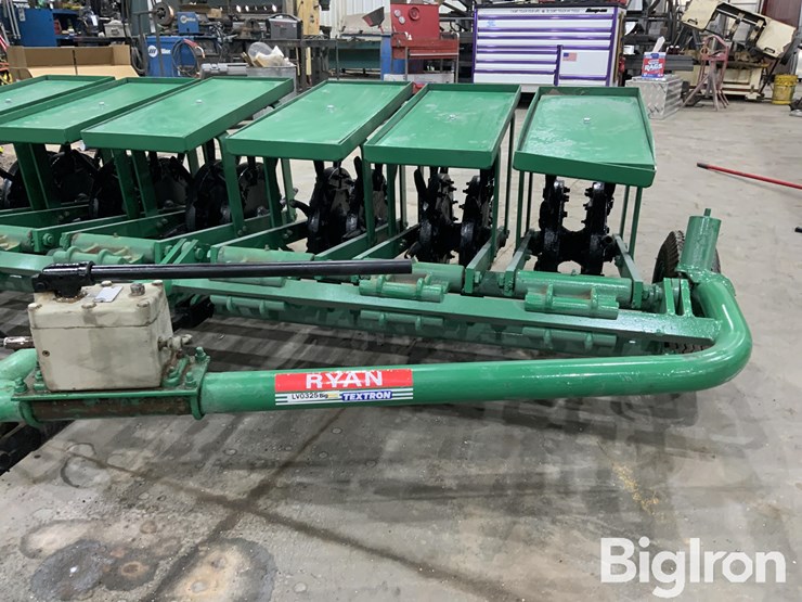 massey-ferguson-730-image-13