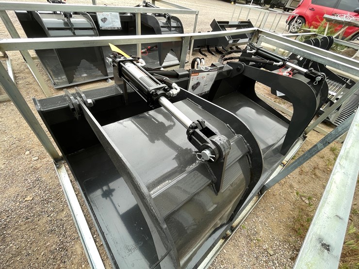 #4365-•-unused-2026-wolverine-skid-steer-grapple-bucket-attachment-image-11
