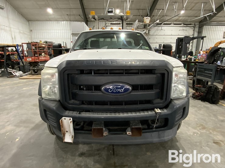 2015-ford-f550-xl-image-2