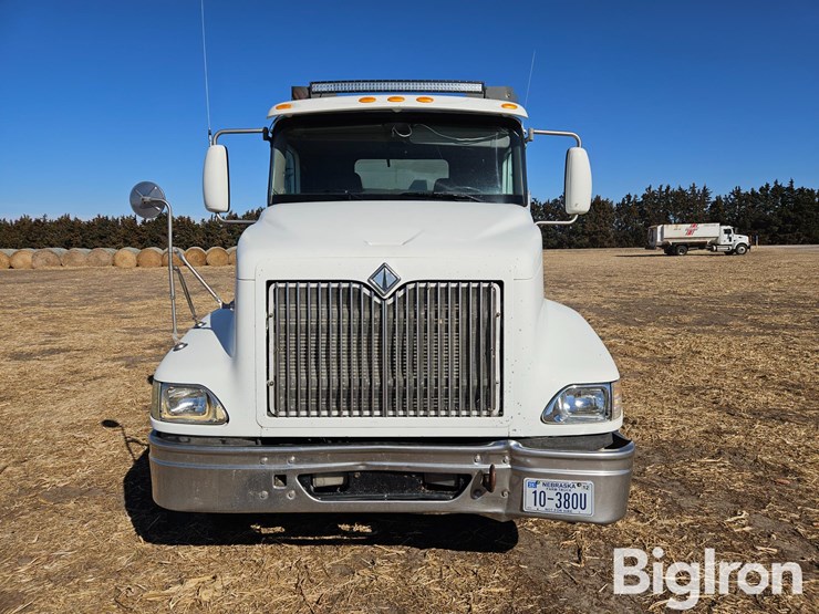 2000-international-9200i-image-2