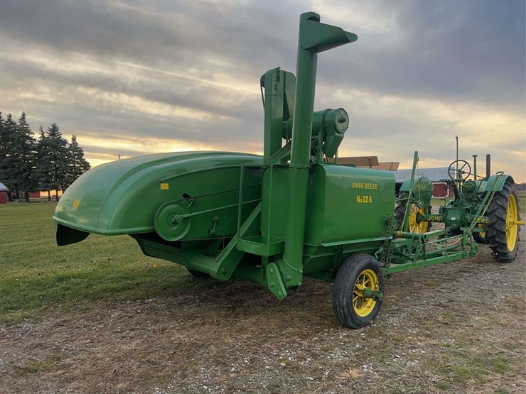 john-deere-no.-12a-pull-type-combine-image-5