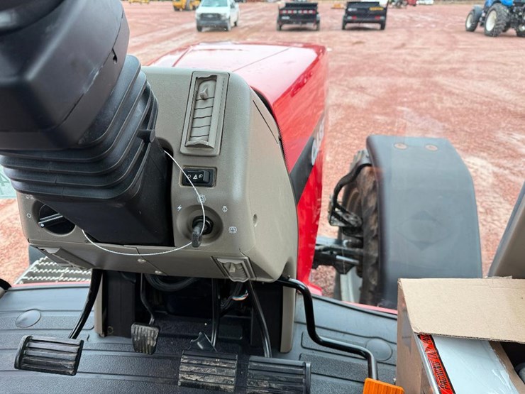 case-ih-mx240-image-68