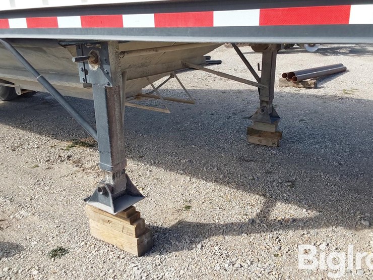 1998-neville-trailer-image-18