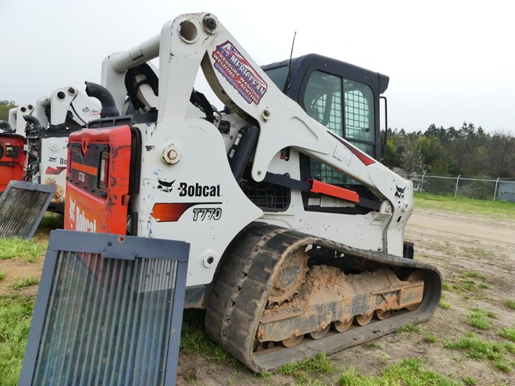 2021-bobcat-t770-image-3