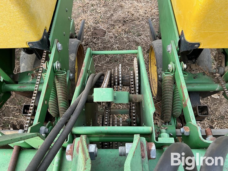 john-deere-7300-image-13