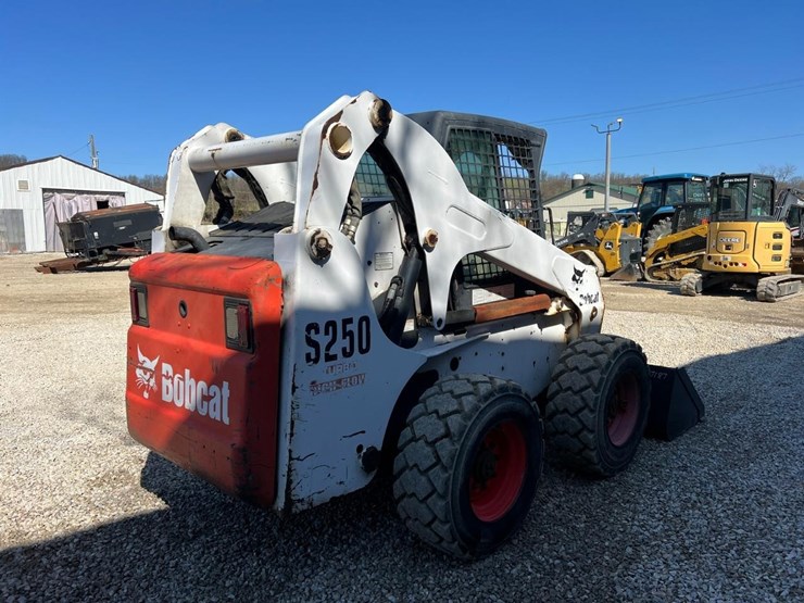bobcat-s250-image-6