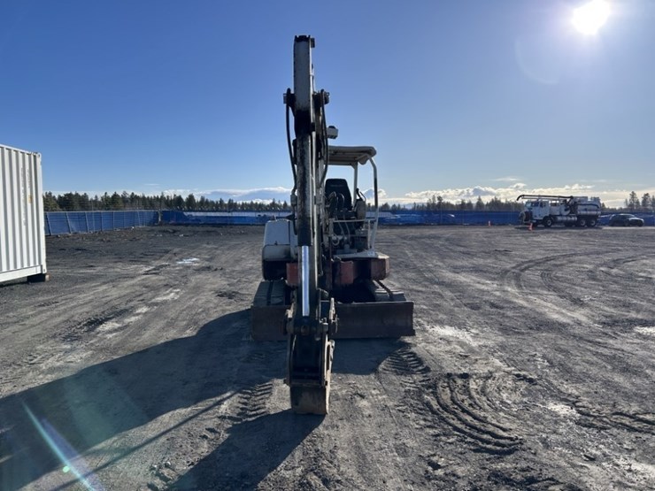 takeuchi-tb35fr-mini-hydraulic-excavator-image-8