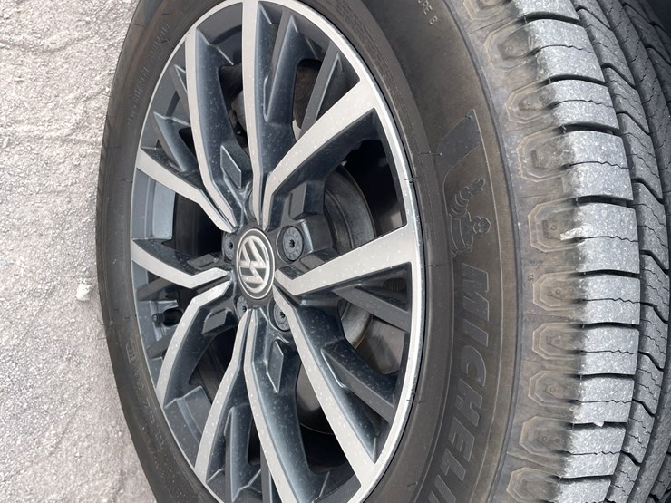 2019-volkswagen-tiguan-se-image-82