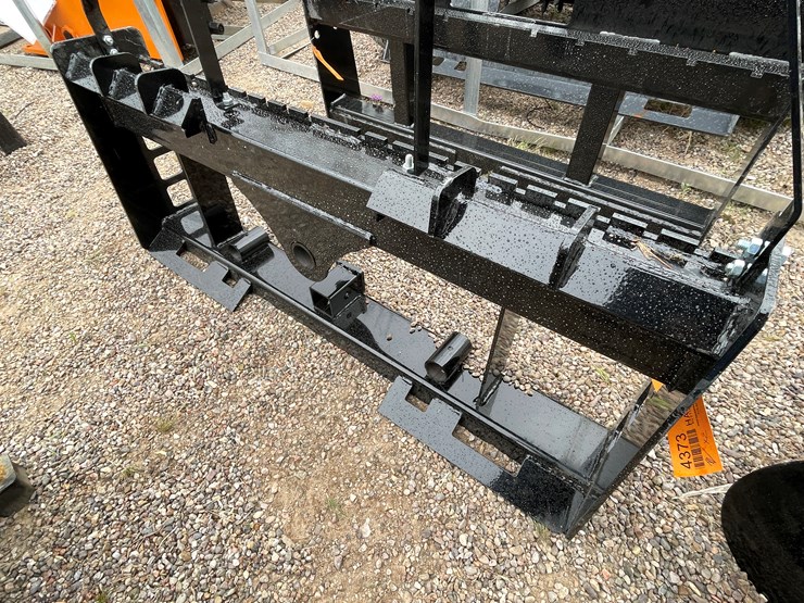 #4373-•-unused-2026-wolverine-pallet-fork-frame-attachment-image-2