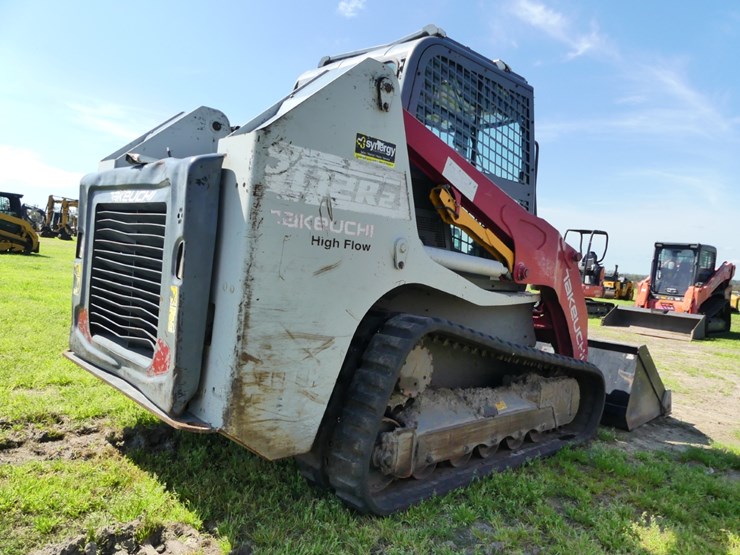 2022-takeuchi-tl12r2-image-3