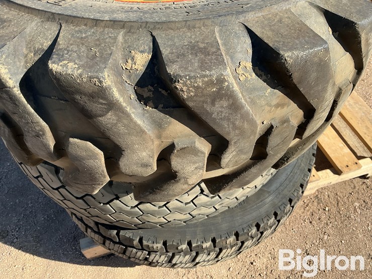 john-deere-12-image-11