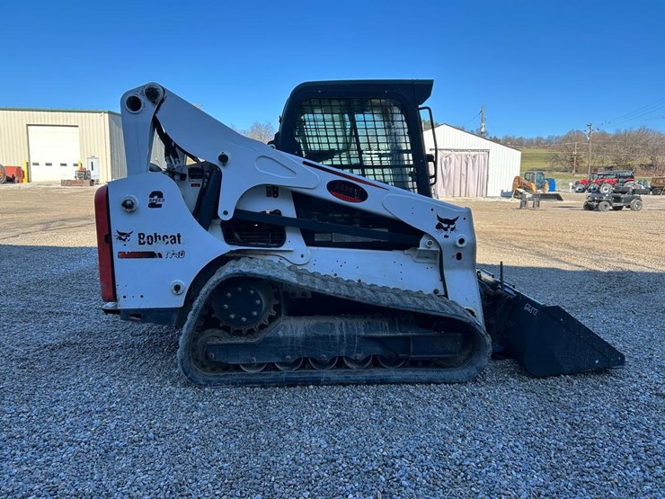 2017-bobcat-t740-image-5