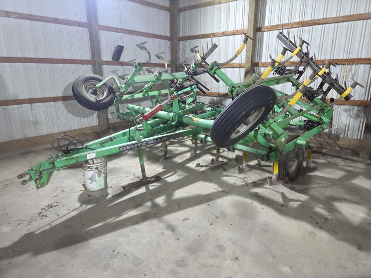 18'-deutz-allis-1250-field-cultivator-w/-remlinger-single-bar-diagonal-spike-harrow-image-1