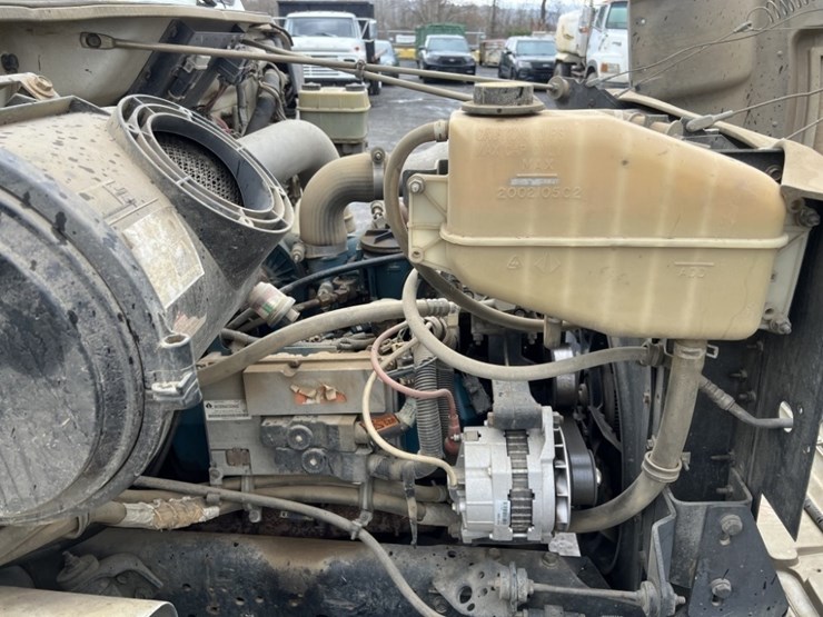 2000-international-4700-image-13