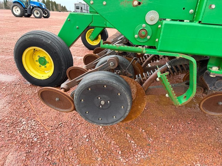 john-deere-1560-image-25