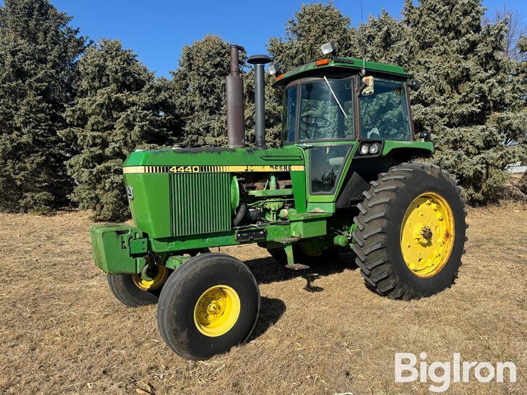 1979-john-deere-4440-image-1