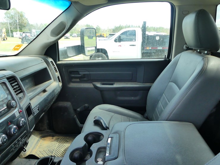 2016-dodge-ram-5500-image-14