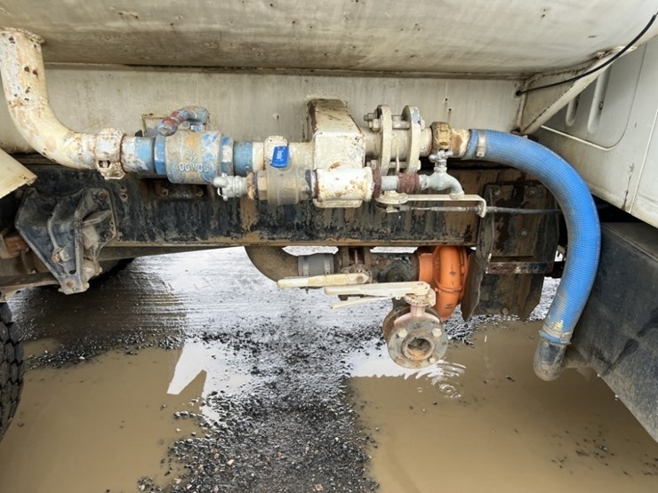 2000-international-4700-image-24