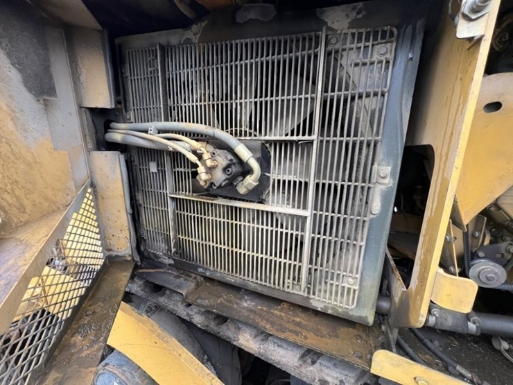 2005-caterpillar-ap-655c-image-19