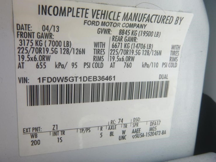 2013-ford-f550-image-28