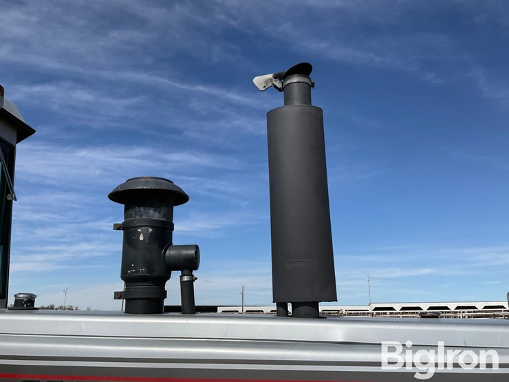 white-2-155-image-18