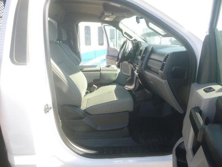 2018-ford-f550-image-10