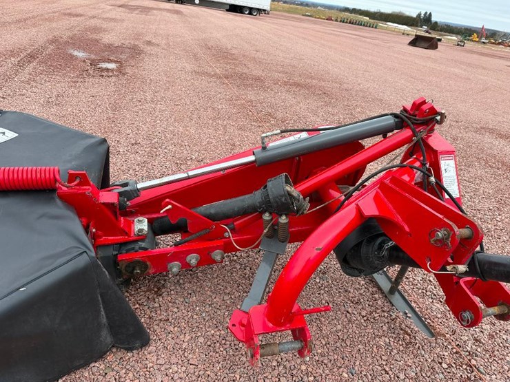 2013-massey-ferguson-1329-image-11