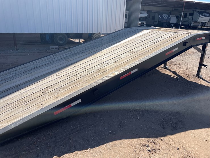 #4332-•-loading-ramp-image-13