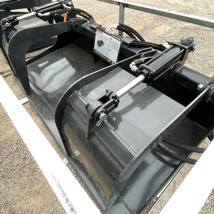 #4364 • Unused 2026 Wolverine Skid Steer Grapple Bucket Attachment