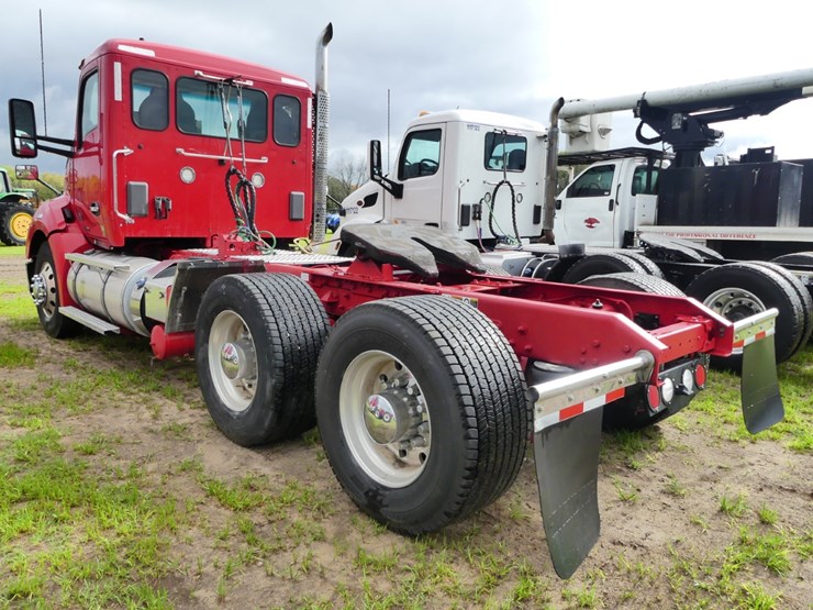 2018-kenworth-t680-image-4