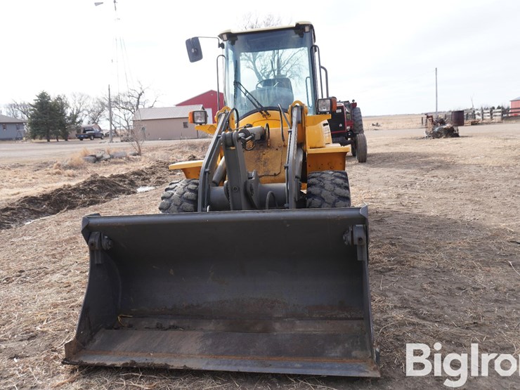 2005-volvo-l30b-image-2