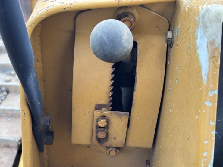 1991-dresser-td8g-image-23