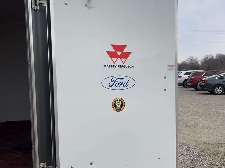 2016-stealth-viper-24'-enclosed-trailer-image-45