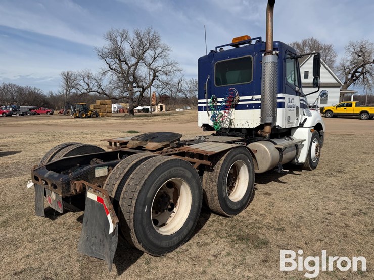 2005-freightliner-columbia-120-t/a-truck-tractor-image-5