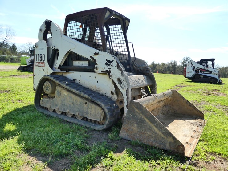 2009-bobcat-t190-image-2