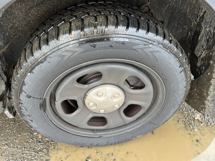 2018-ford-explorer-image-18