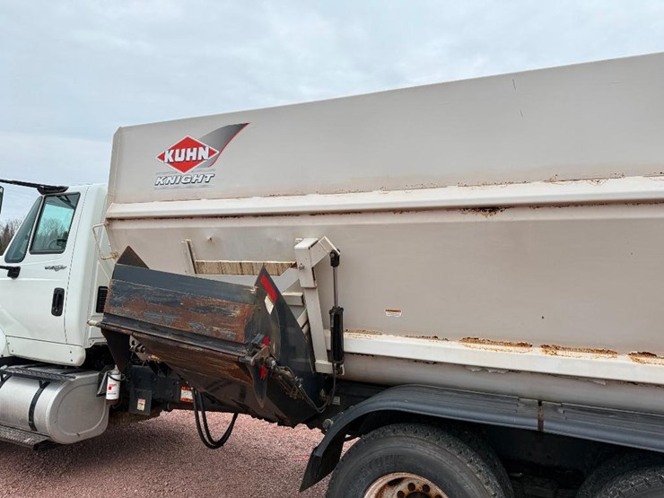 international-7600-image-33