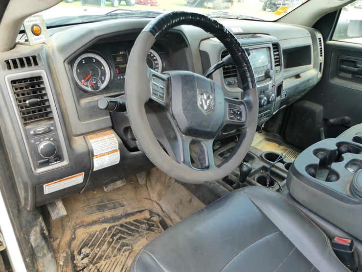 2016-dodge-ram-5500-image-15