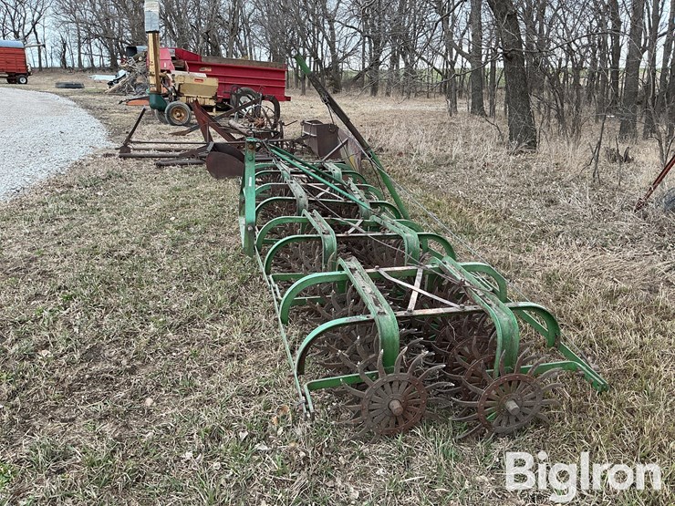 john-deere-pull-type-rotary-hoe-image-8